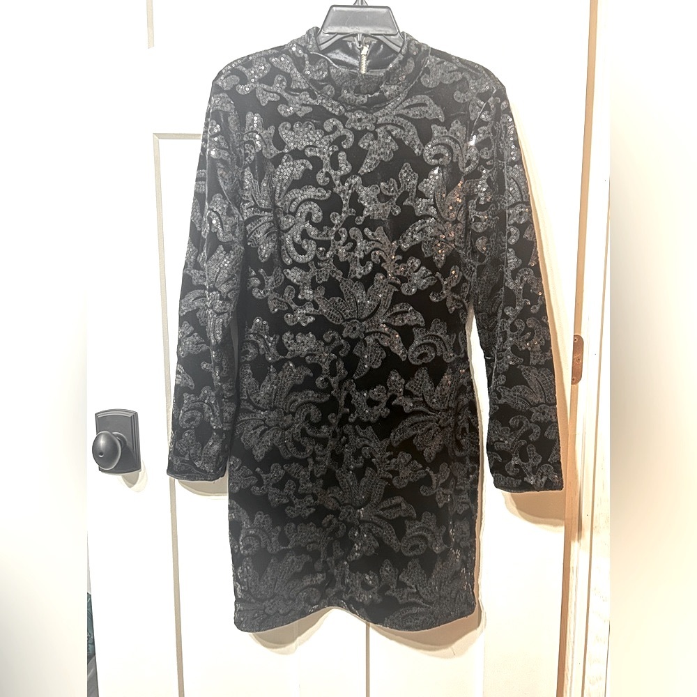 VENUS 🖤✨Velvet Sequin Dress✨🖤